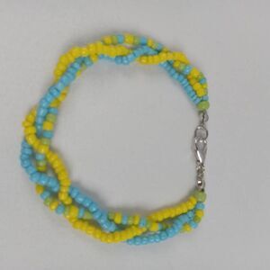 💍Yellow green and blue beaded bracelet.